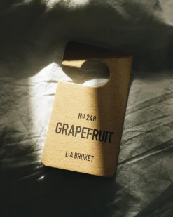 L:a Bruket 248 Fragrance Tag Grapefruit