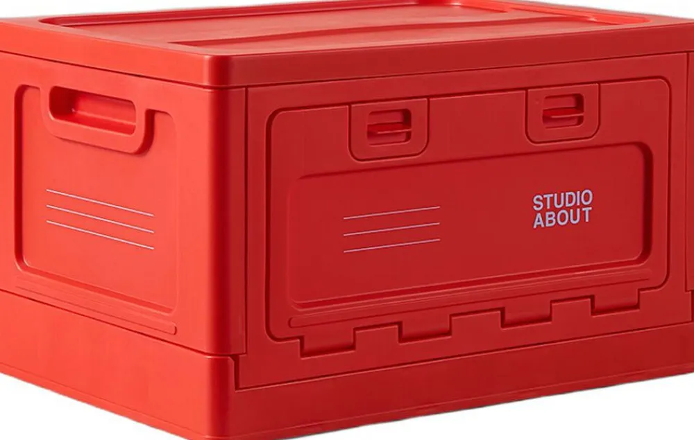 Box, Small>Studio About