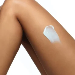 Clarins Energizing Emulsion Legs