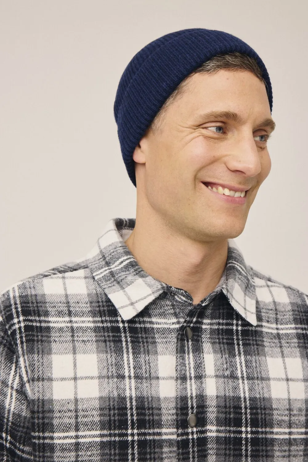 Magasin du Nord Collection Ethan Beanie RWS Cashmere & Uldmix Navy blazer