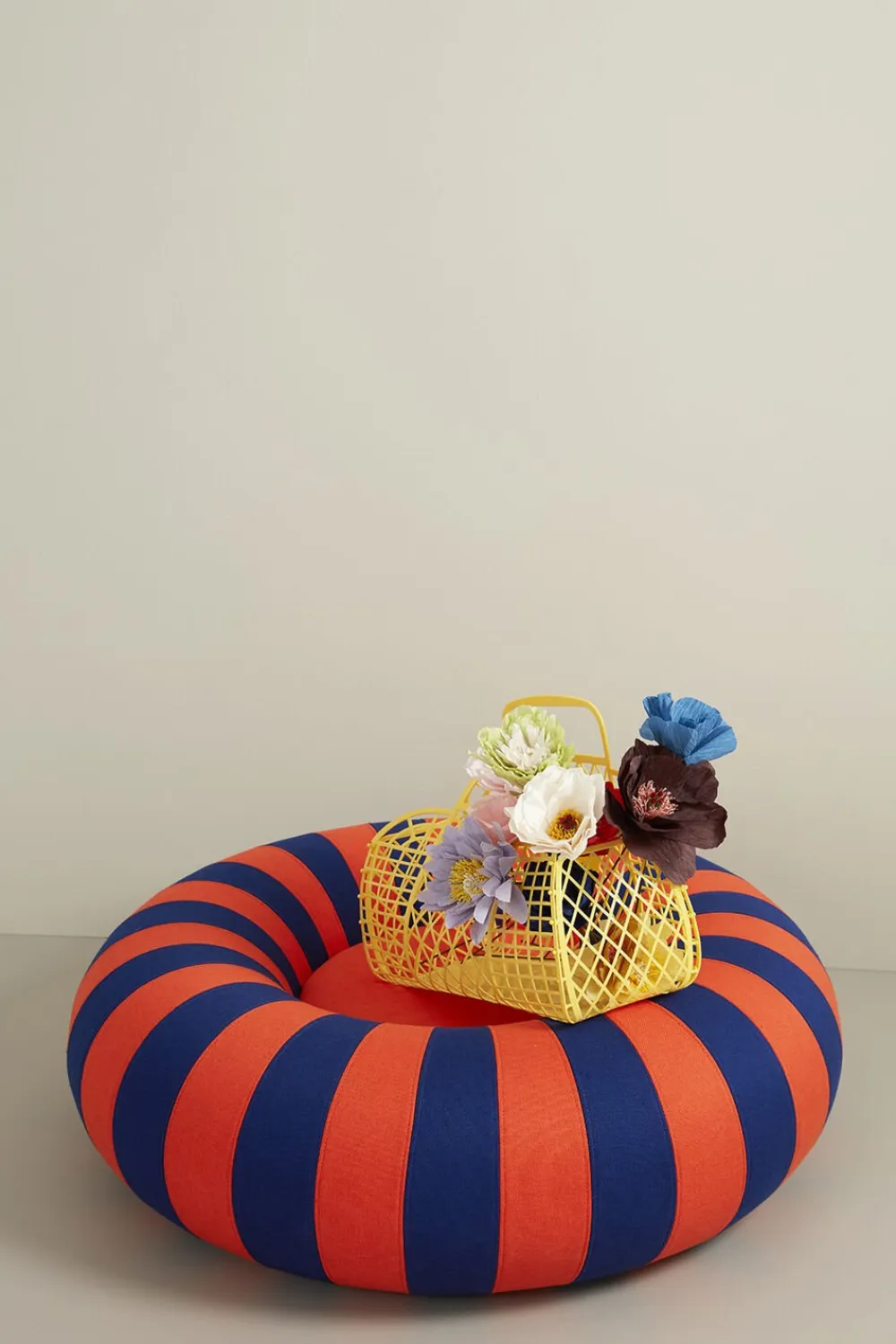 FLOAT, LARGE, DARK BLUE/RED>Studio About Hot