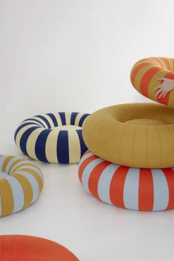 FLOAT, SMALL, OCHRE/RED><noscript><img width=