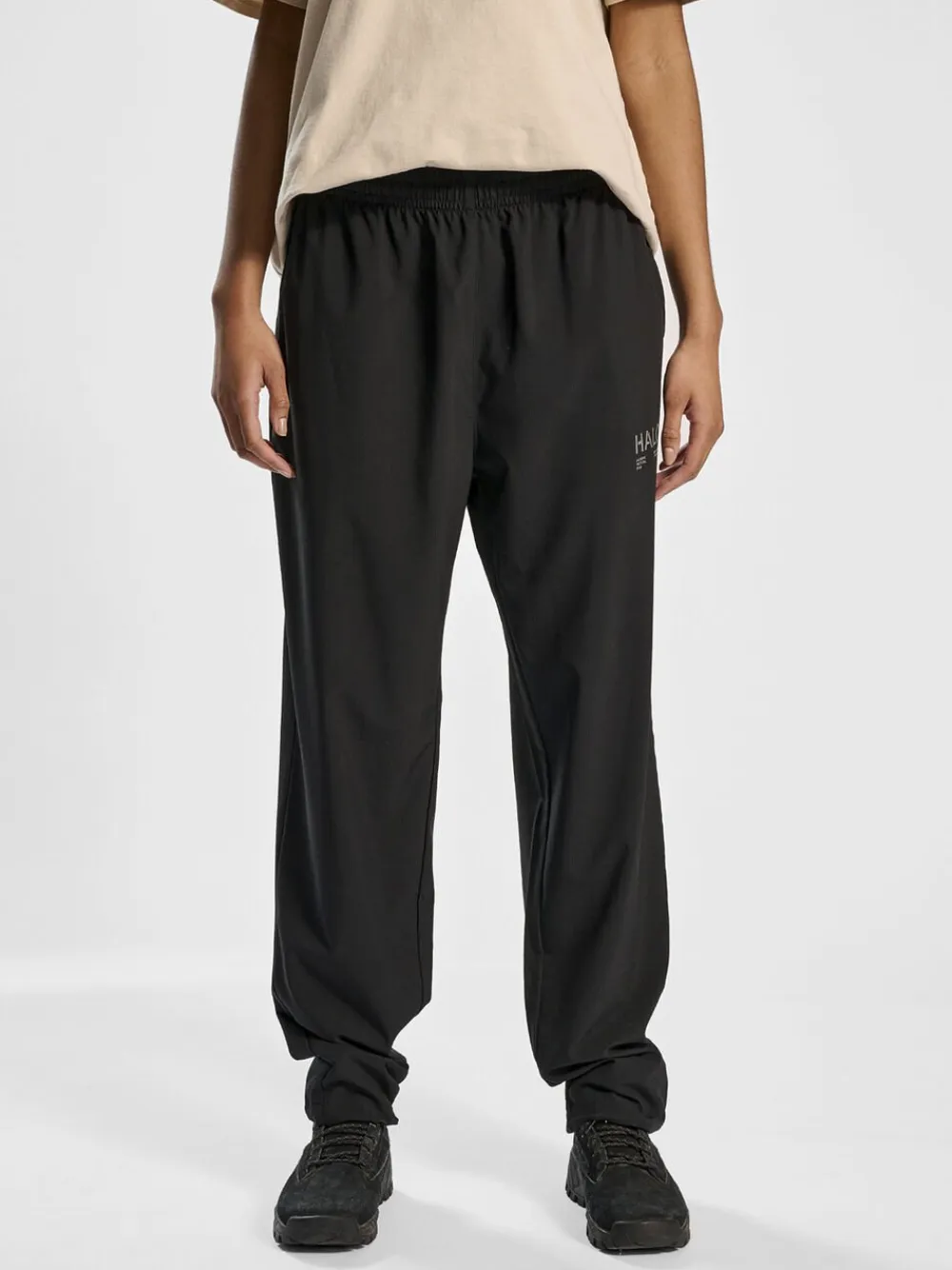 HALO TECH PANTS>Newline HALO