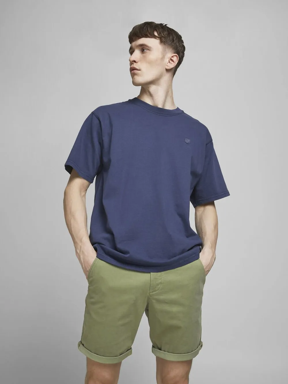Jack & Jones JJIBOWIE JJSHORTS SOLID SA STS Deep lichen green Clearance