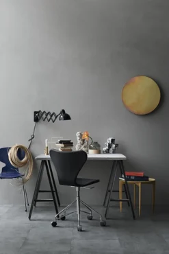 Fritz Hansen KAISER idell™ 6718-W, Black