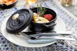 La Cocotte 10 cm sort><noscript><img width=