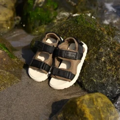 Mandy Sandal><noscript><img width=