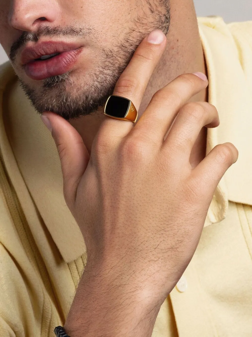 Nialaya Men's Signet Ring with Onyx Gold New