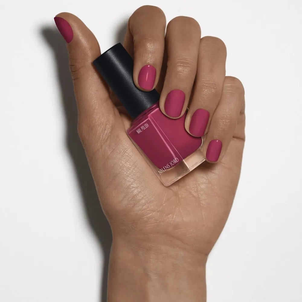 Nilens Jord Nail Polish Fuzzy Fuchsia