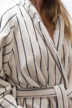 Naram Bathrobe><noscript><img width=