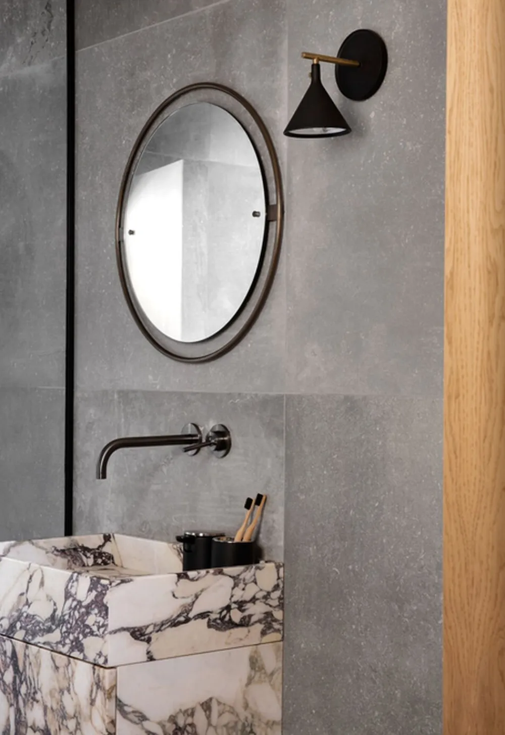 Audo Copenhagen Nimbus, Mirror Ø60, Bronzed Brass