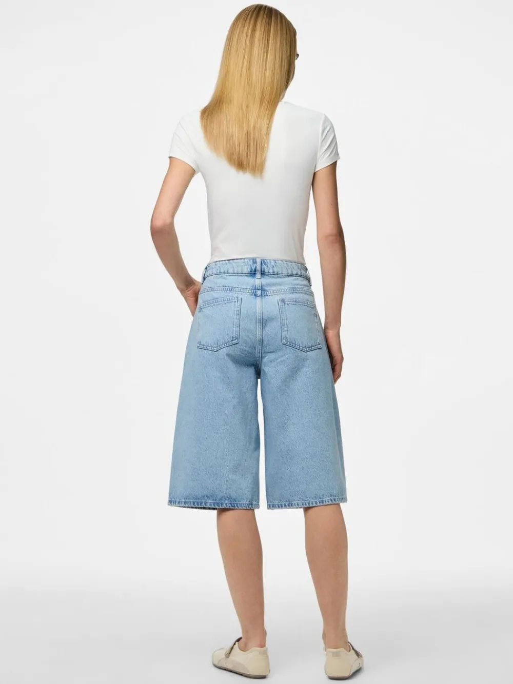 PCNOEL MW DENIM JORTS D2D PP>Pieces Hot