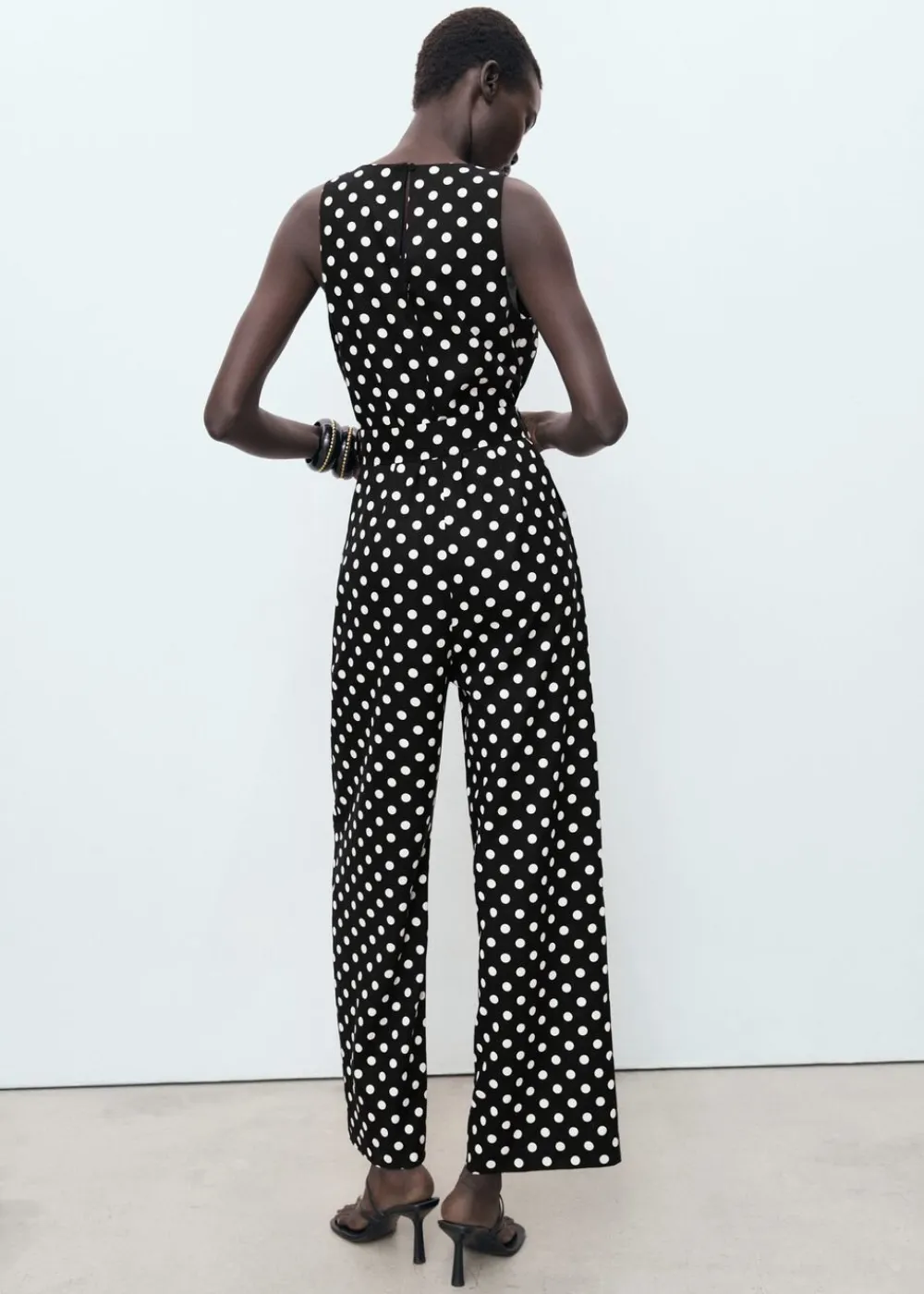 Playsuit. -- ROMEO>MANGO New