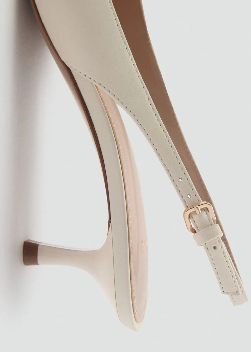 Pointed kitten shoe>MANGO New