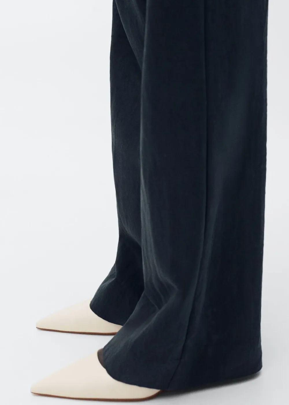 Pointed kitten shoe>MANGO New