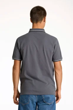 Polo shirt w. contrast piping><noscript><img width=