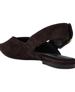 Steve Madden Sianna Brown sued Outlet