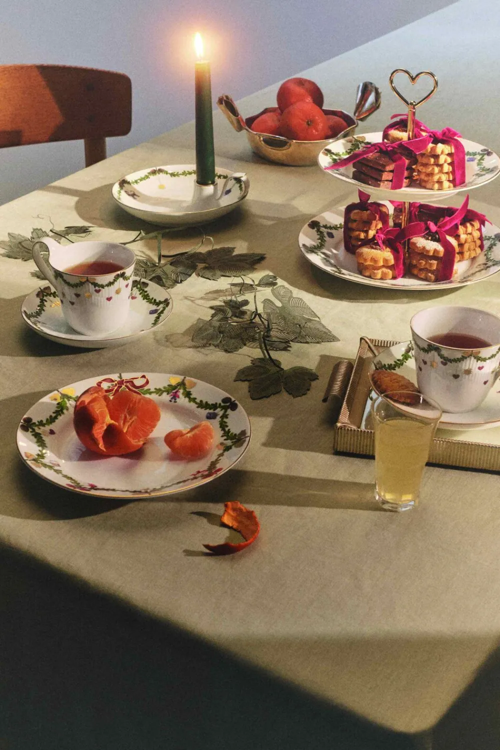 Stjerne Riflet Jul 23 cm. etagere>Royal Copenhagen Best