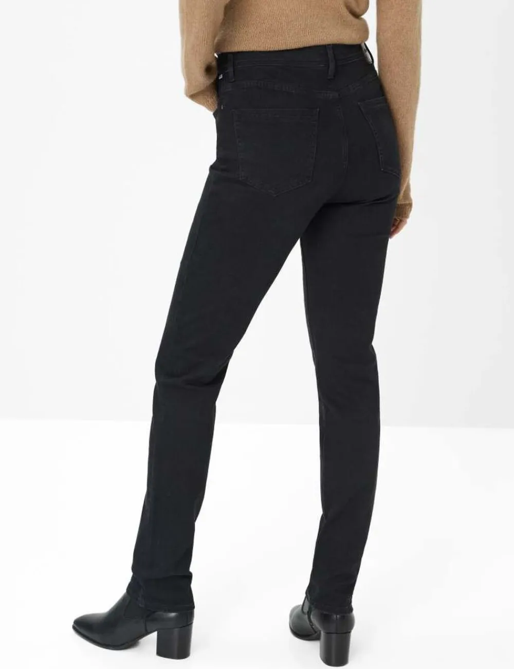 STYLE. CAROLA>BRAX Clearance