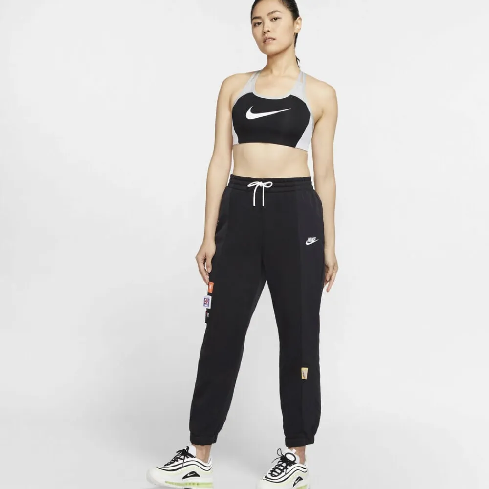 Swoosh Womens Medium Sup Sports Bh>Nike Hot