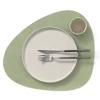 TABLE MAT CURVE L 37X44CM NUPO olive green>LIND DNA New