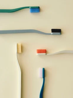 Tann Toothbrush-Blue grey and black>Hay Sale