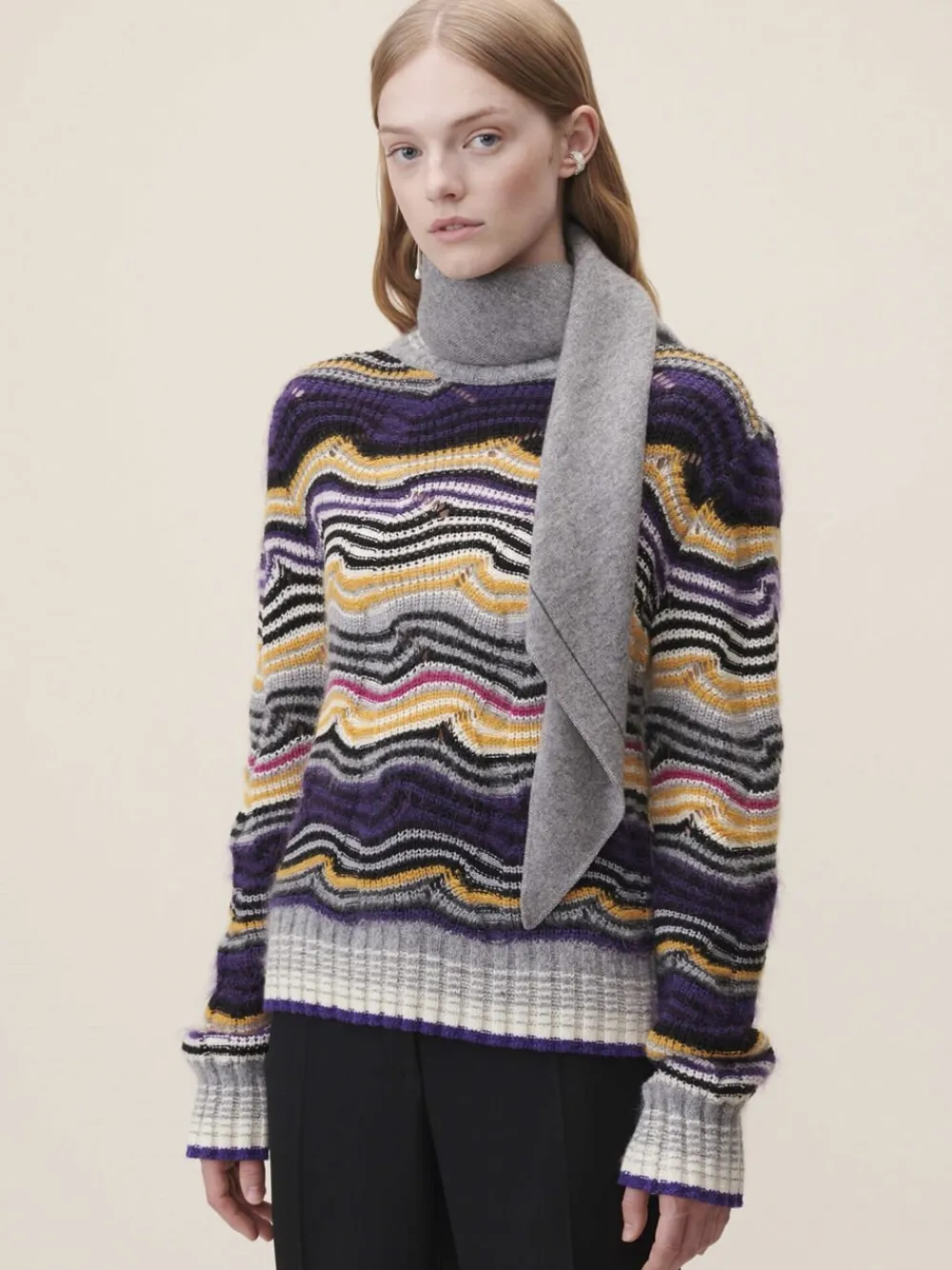 Triangle Solid Logo M - 100% cashmere>Lala Berlin Clearance